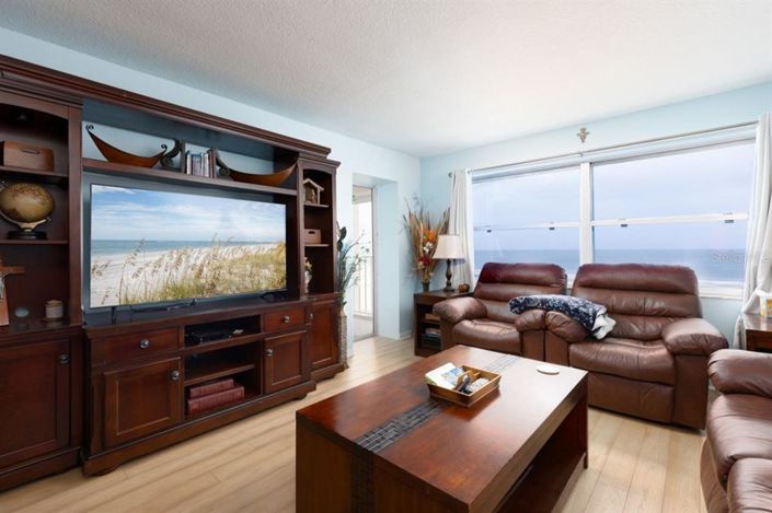 Image No.2-Propriété de 3 chambres à vendre à Treasure Island