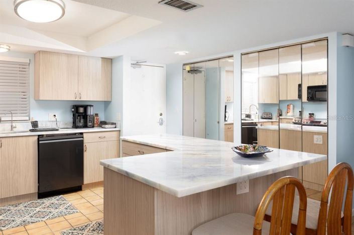 Image No.7-Propriété de 3 chambres à vendre à Treasure Island