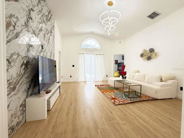 Image No.7-Propriété de 4 chambres à vendre à Davenport