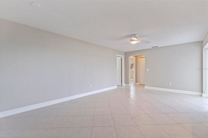 Image No.18-3 Bed Property for sale