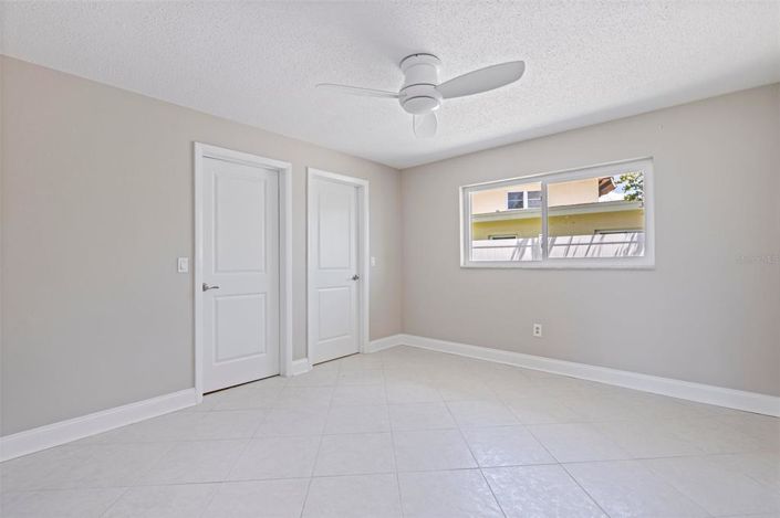 Image No.19-3 Bed Property for sale