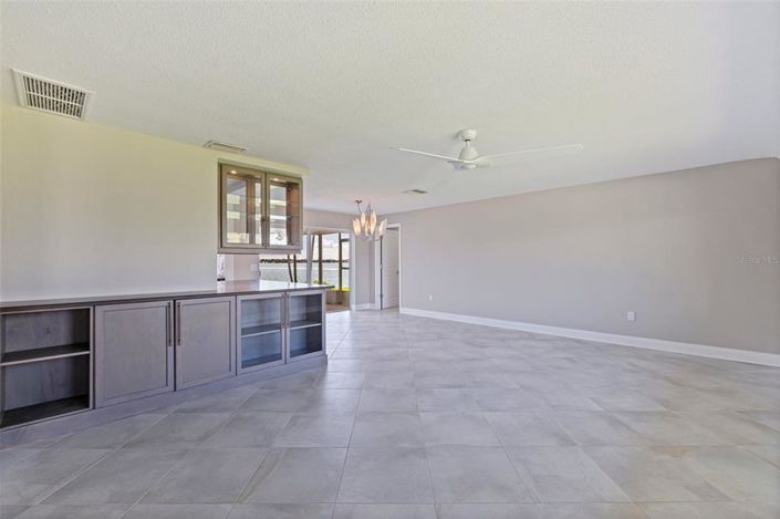 Image No.6-3 Bed Property for sale