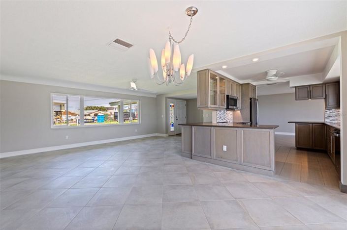 Image No.9-3 Bed Property for sale