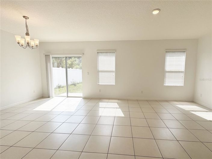 Image No.12-Propriété de 4 chambres à vendre à Davenport