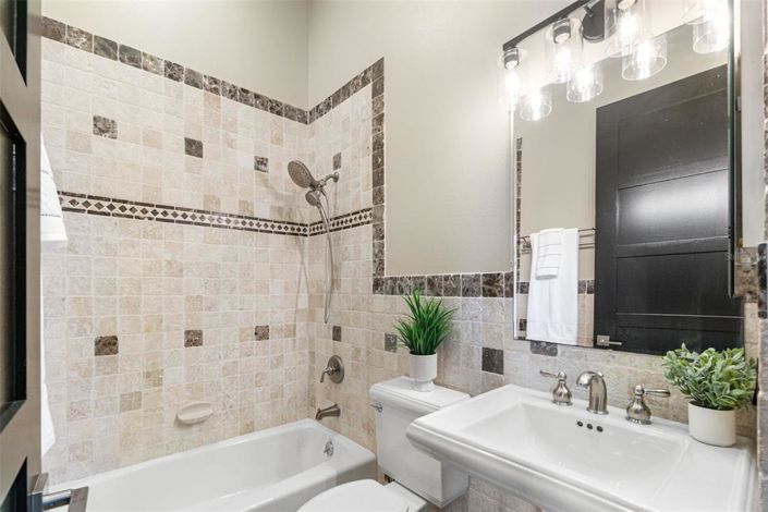 Image No.34-5 Bed Property for sale