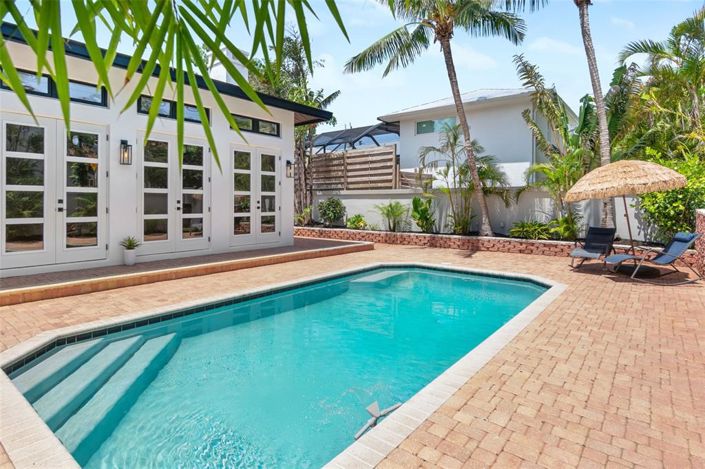 Image No.45-5 Bed Property for sale