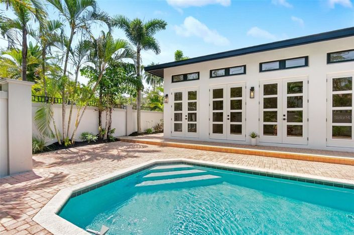 Image No.49-5 Bed Property for sale