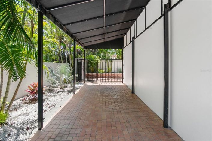 Image No.52-5 Bed Property for sale