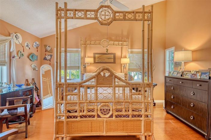 Image No.22-3 Bed Property for sale