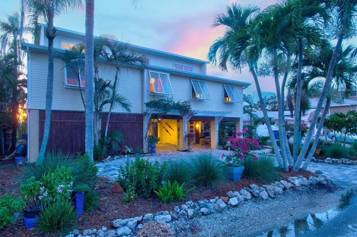 Image No.36-3 Bed Property for sale