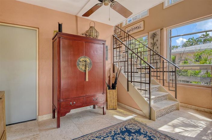 Image No.5-3 Bed Property for sale