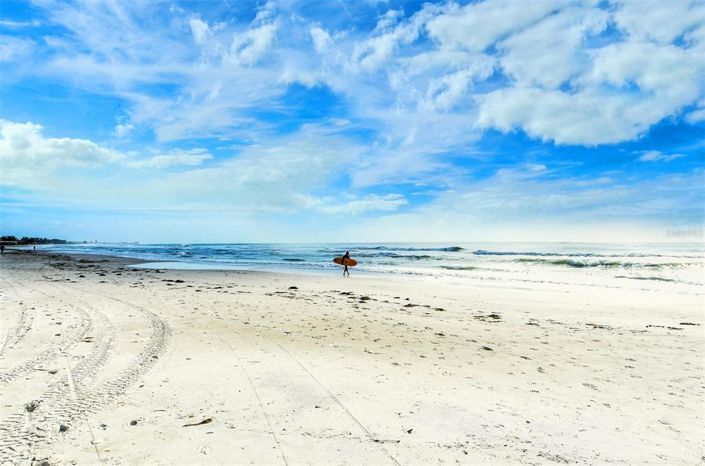 Image No.67-3 Bed Property for sale