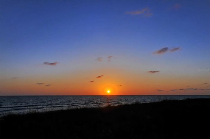 Image No.76-3 Bed Property for sale