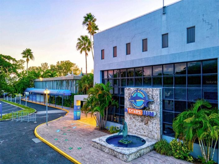 Image No.87-3 Bed Property for sale