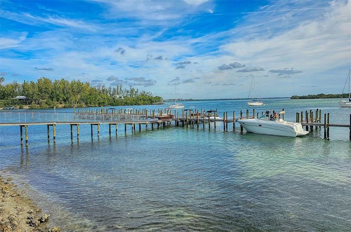 Image No.92-3 Bed Property for sale