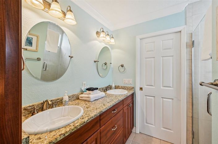 Image No.17-4 Bed Property for sale