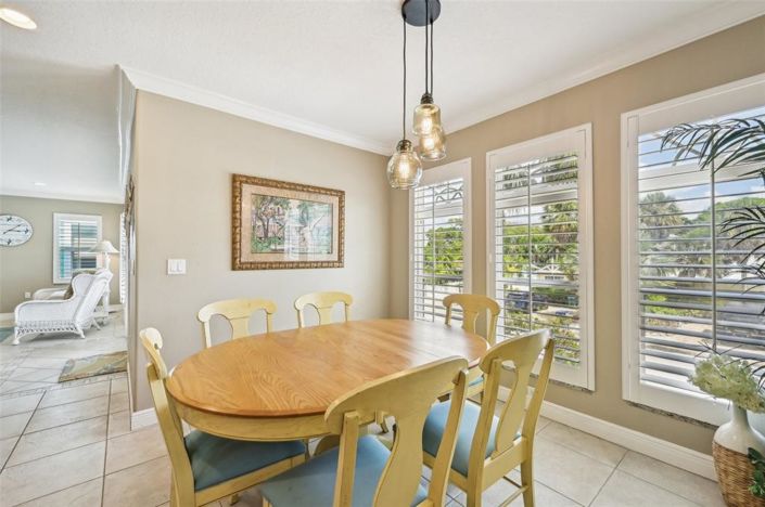 Image No.6-4 Bed Property for sale