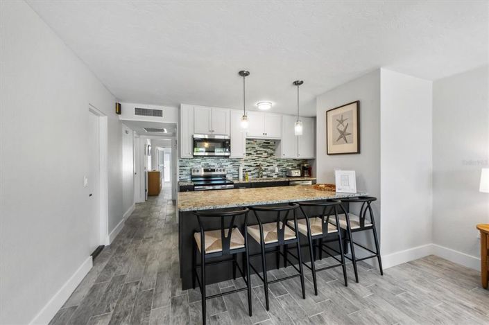 Image No.6-Propriété de 2 chambres à vendre à Holmes Beach