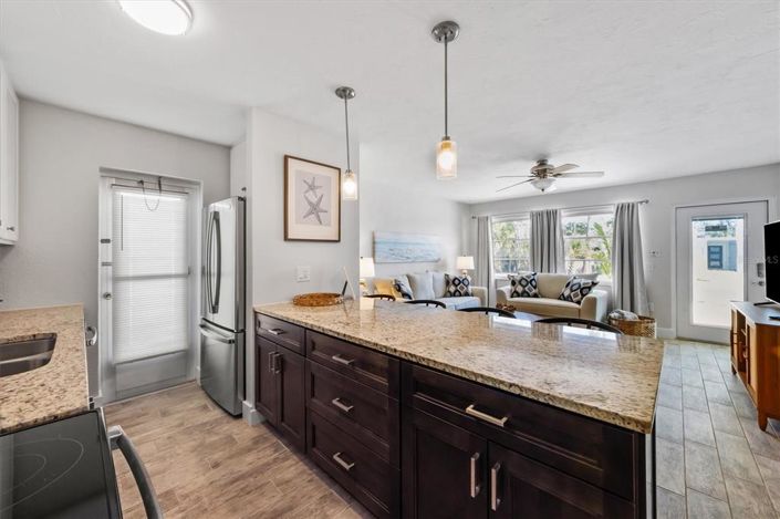 Image No.8-Propriété de 2 chambres à vendre à Holmes Beach