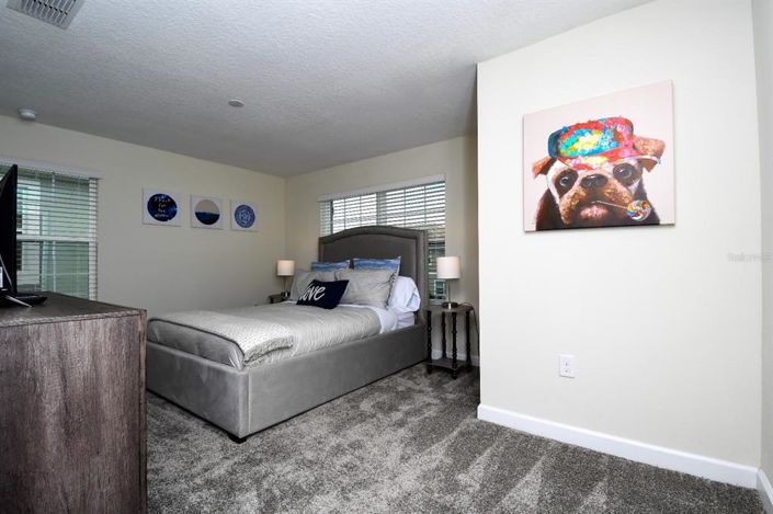 Image No.16-5 Bed Townhouse for sale