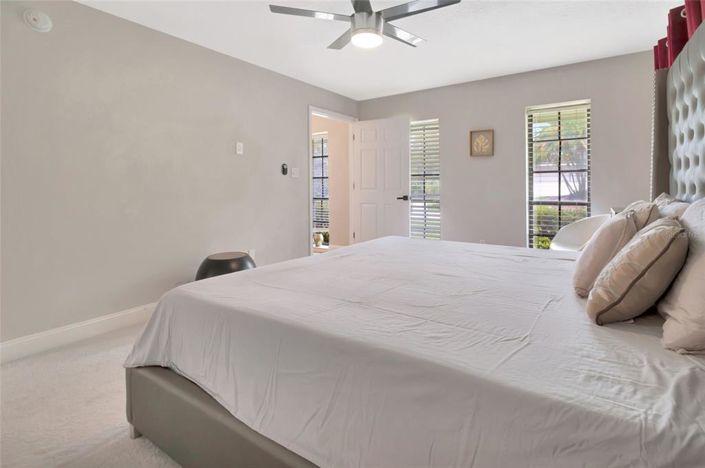 Image No.10-4 Bed Property for sale