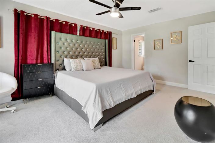 Image No.11-4 Bed Property for sale