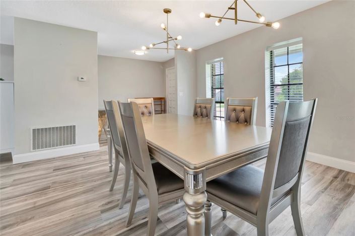 Image No.15-4 Bed Property for sale