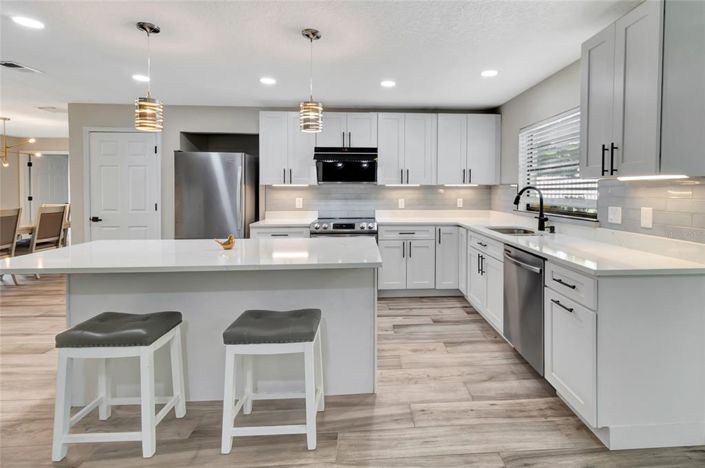 Image No.19-4 Bed Property for sale