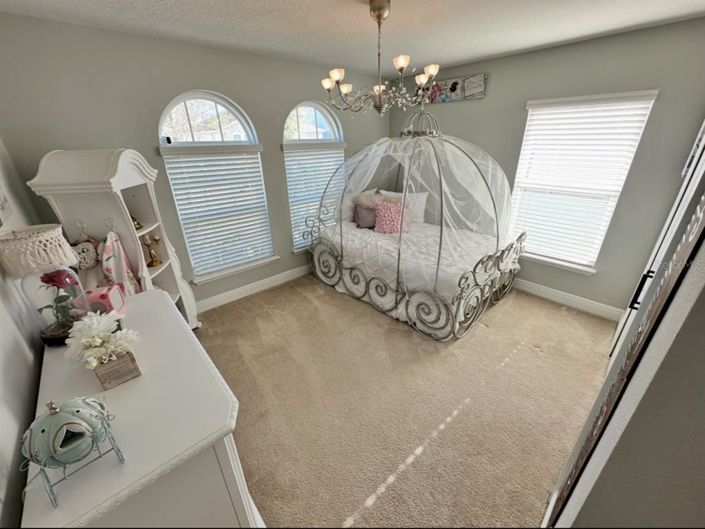 Image No.17-4 Bed Property for sale