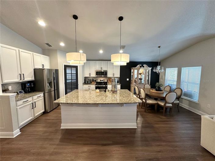 Image No.5-4 Bed Property for sale