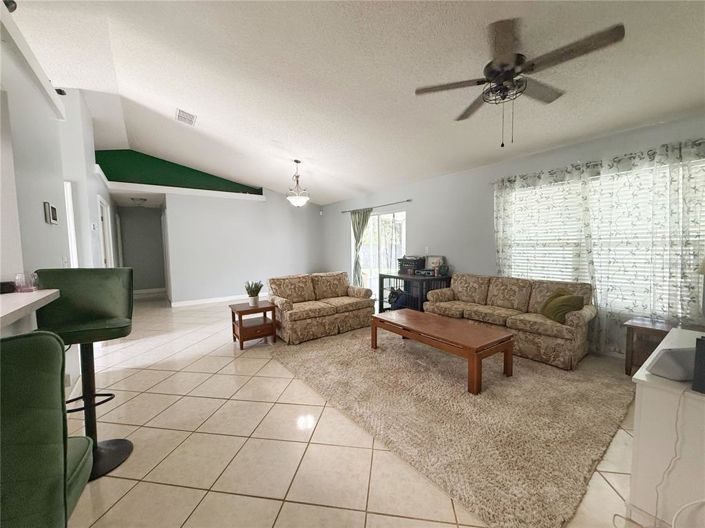 Image No.5-Propriété de 4 chambres à vendre à Clermont