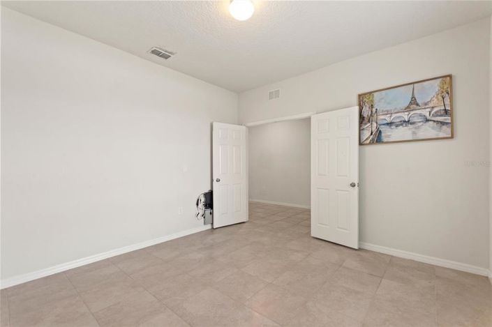 Image No.25-4 Bed Property for sale