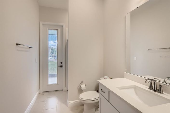 Image No.11-6 Bed Property for sale