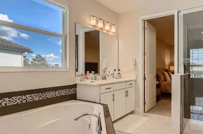 Image No.15-6 Bed Property for sale