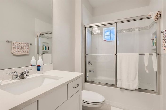 Image No.19-6 Bed Property for sale