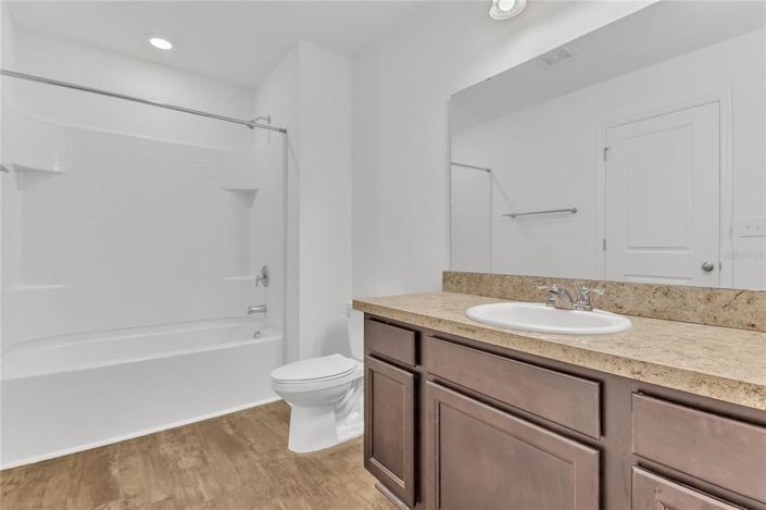 Image No.24-3 Bed Townhouse for sale