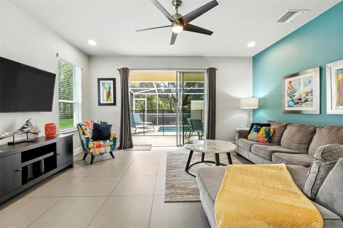 Image No.20-3 Bed Townhouse for sale