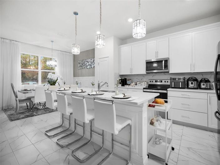 Image No.17-5 Bed Property for sale