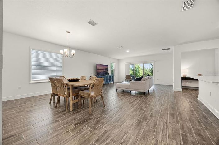 Image No.11-Propriété de 4 chambres à vendre à Davenport