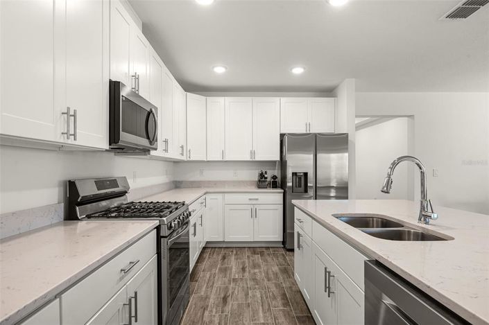 Image No.6-4 Bed Property for sale