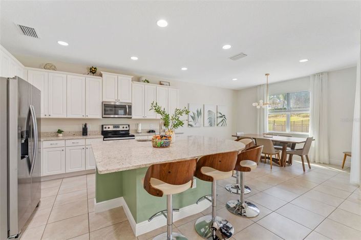 Image No.10-5 Bed Property for sale