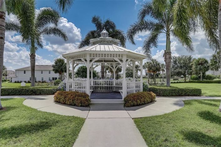 Image No.57-5 Bed Property for sale