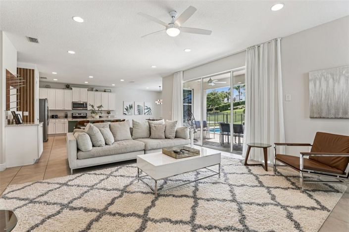 Image No.7-5 Bed Property for sale