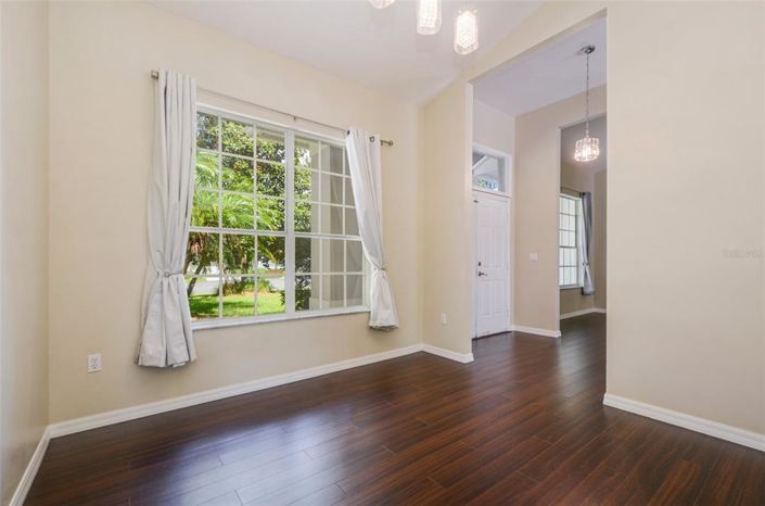 Image No.19-4 Bed Property for sale