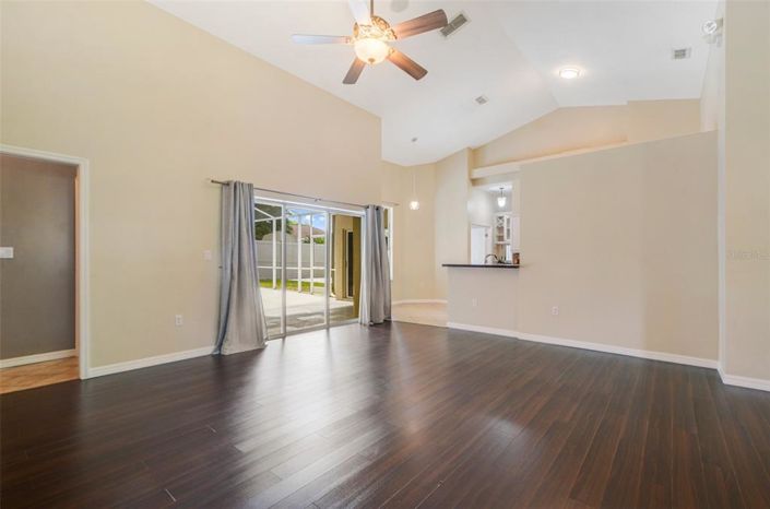 Image No.8-4 Bed Property for sale