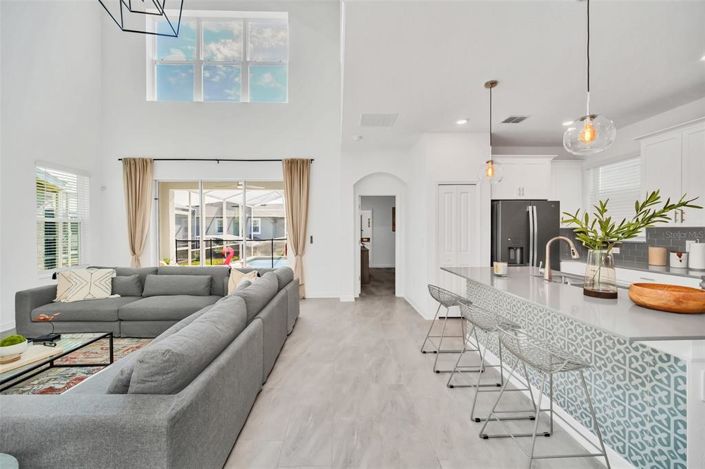 Image No.6-5 Bed Property for sale