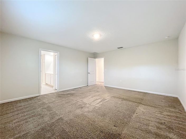 Image No.16-Propriété de 4 chambres à vendre à Clermont