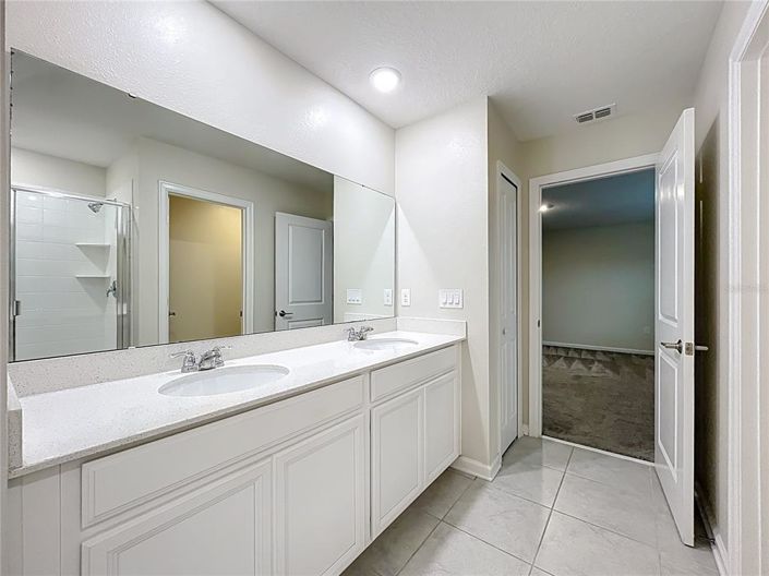 Image No.18-Propriété de 4 chambres à vendre à Clermont