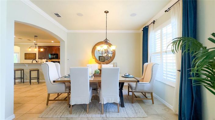 Image No.5-5 Bed Property for sale