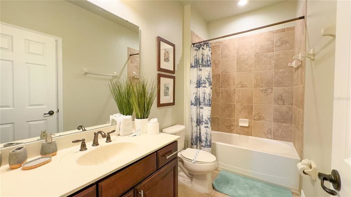 Image No.50-5 Bed Property for sale